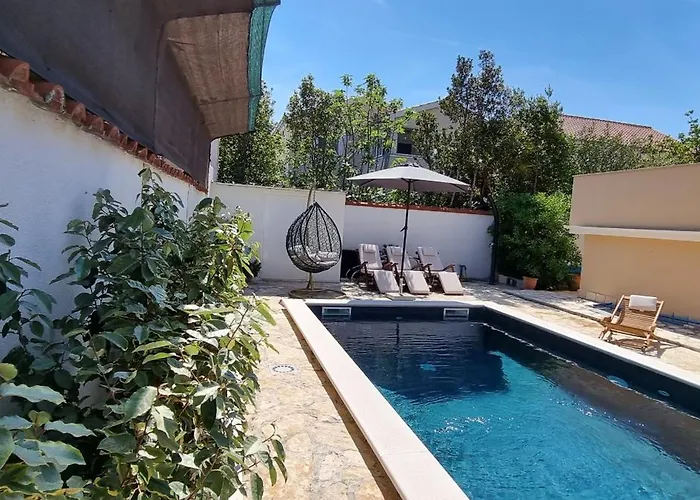 5237-3 Апартаменты Привлака